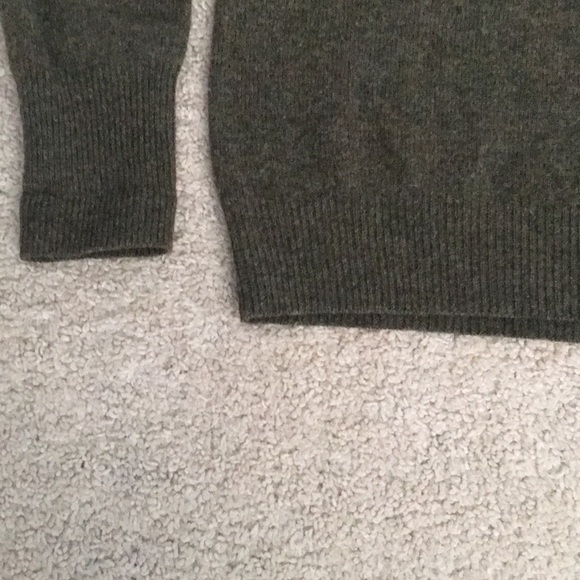 Men’s, size M, 100% lambs wool 1/4 button sweater - Picture 4 of 6